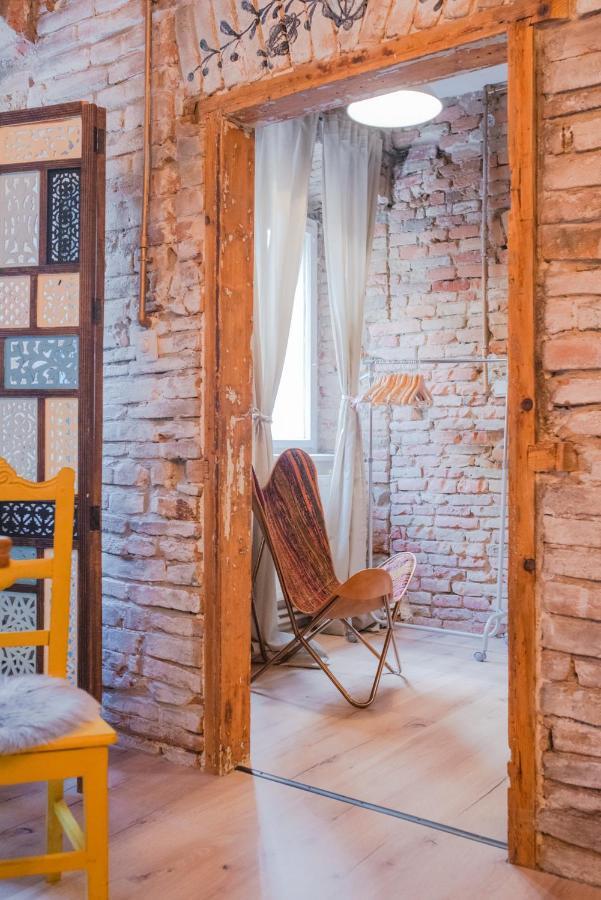 Accommodation At The Folklore Apartment Bratislava Esterno foto