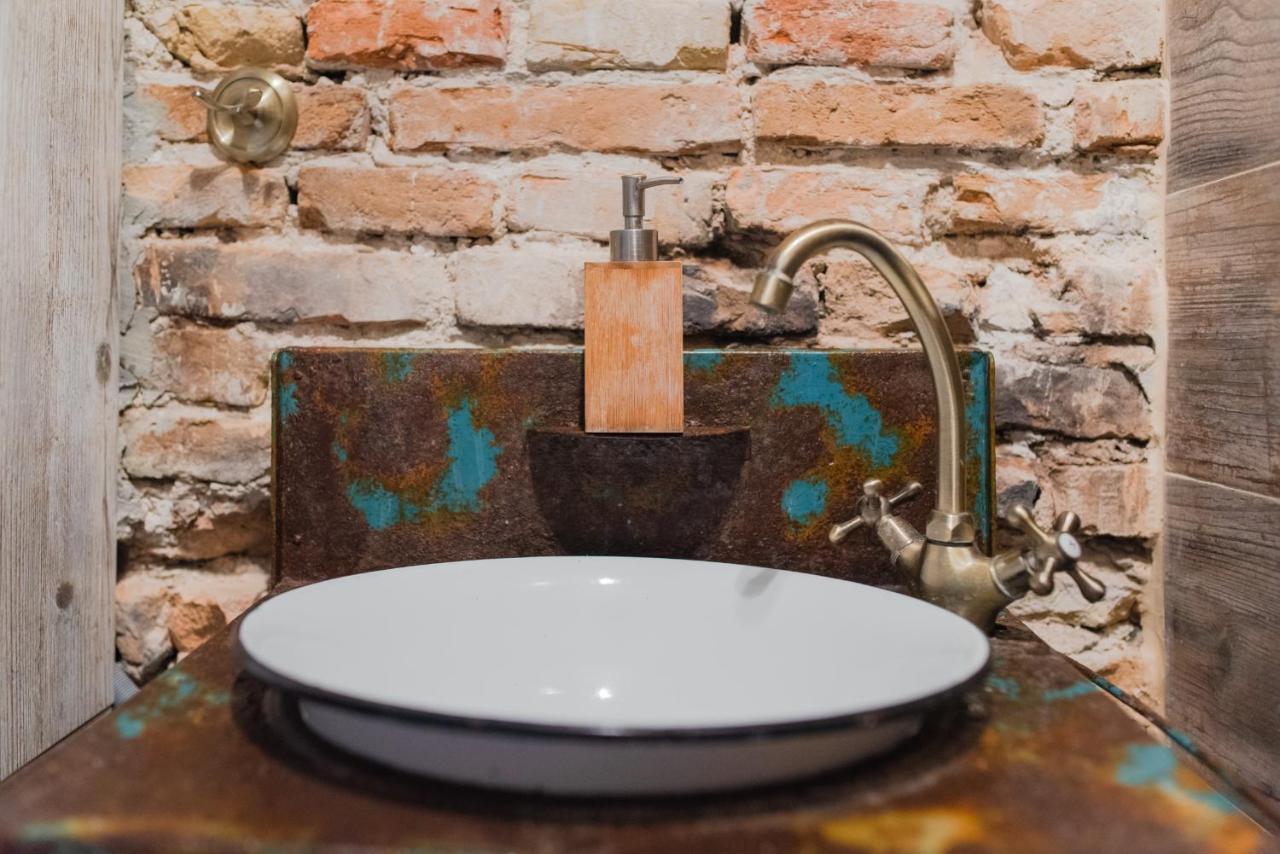 Accommodation At The Folklore Apartment Bratislava Esterno foto