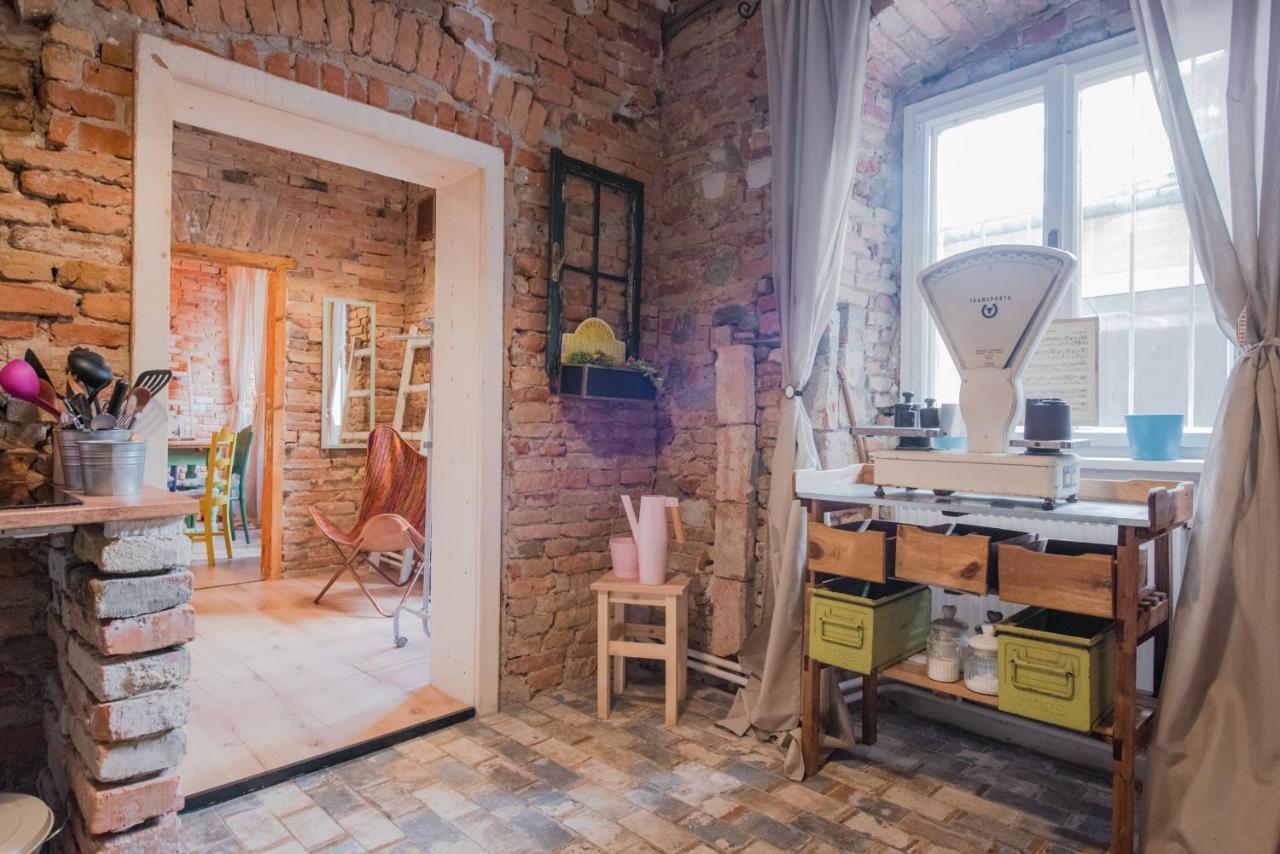 Accommodation At The Folklore Apartment Bratislava Esterno foto